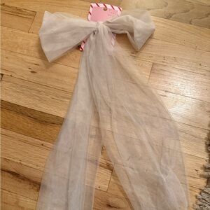 Elegant Bow Hair Accessory